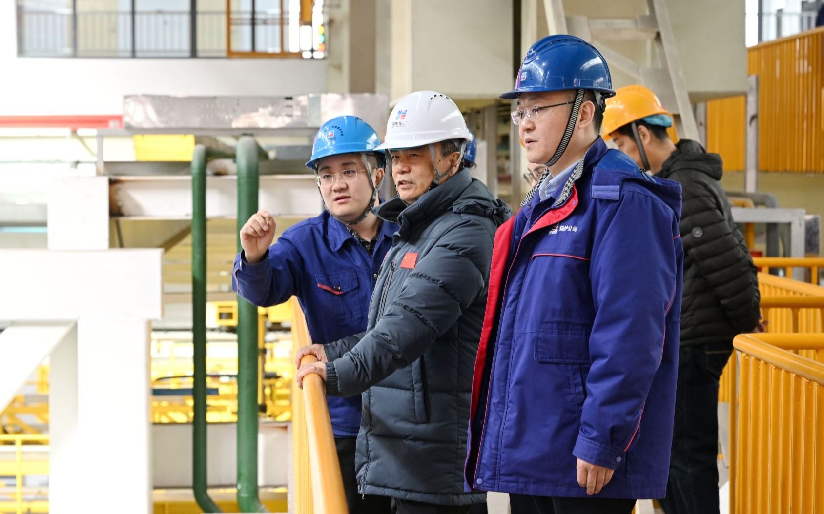 EE5001B343F1F525D37F28E1B52_75A4FD16_2FE1B